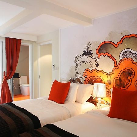 Seven Hotel Bangkok Bagian luar foto