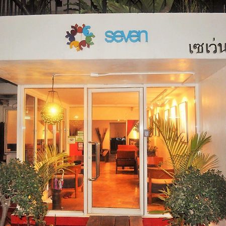 Seven Hotel Bangkok Bagian luar foto